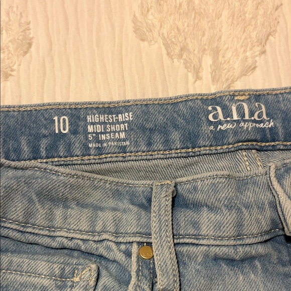 a.n.a Light Blue Jean Shorts - Picture 2 of 3